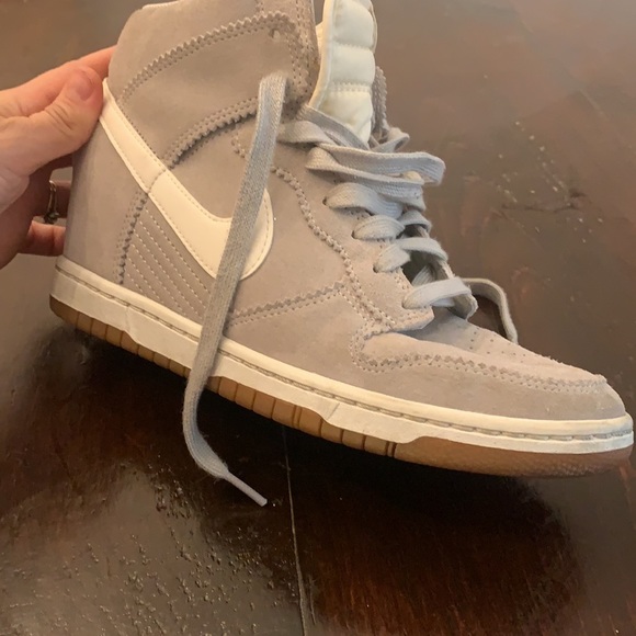 Nike Dunk Sky High Women’s Suede Wedge - Picture 4 of 6